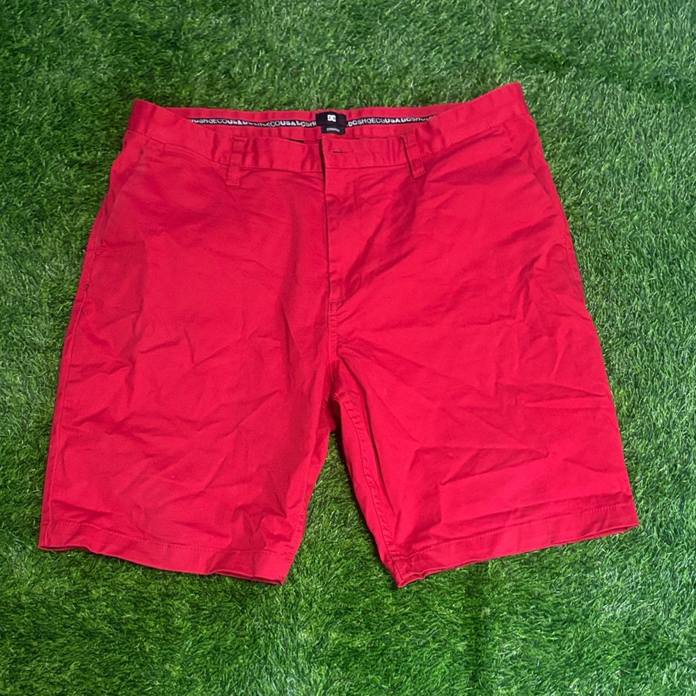 DC Shoe Company  Men's Red Straight Shorts size 38
